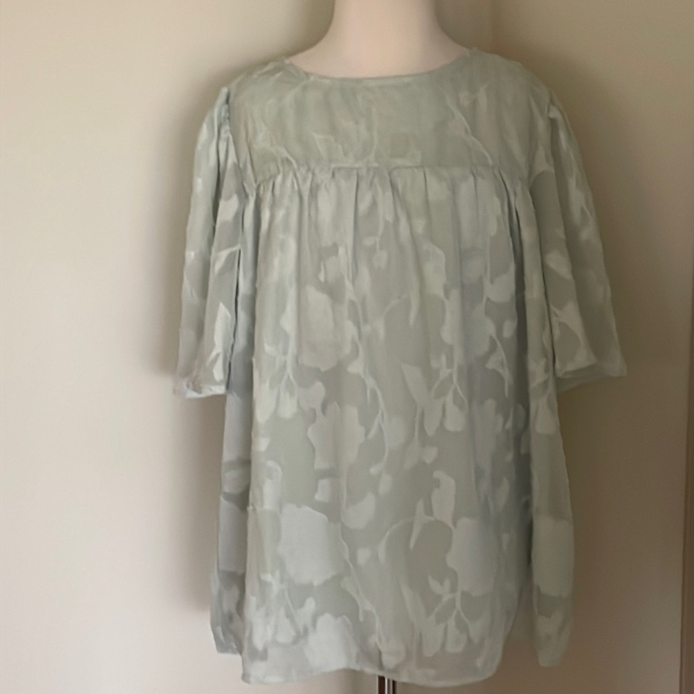 For Sale~New Without Tags Woman’s Small Light Green Textured Layered Blouse